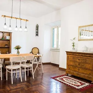 Casa Futura Trastevere Apartment