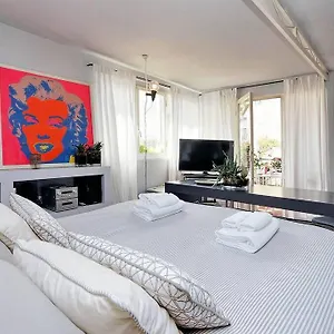 Scala Luxury Terrace Apartment
